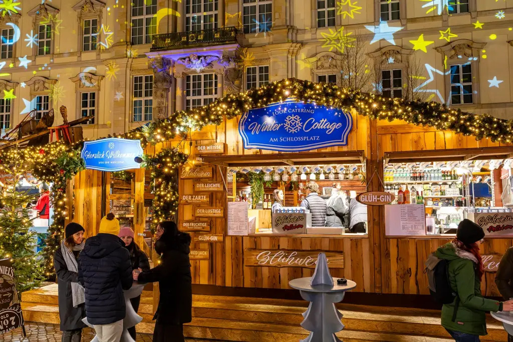 WinterCottage-am-Schlossplatz-Ausschank